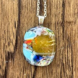 Clareo Designs vintage Fused Glass Pendant on a Silver tone Necklace 16” Rare